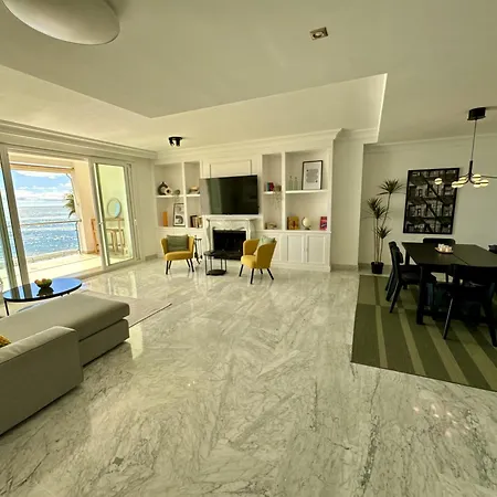 Apartment Seafront By Homing *