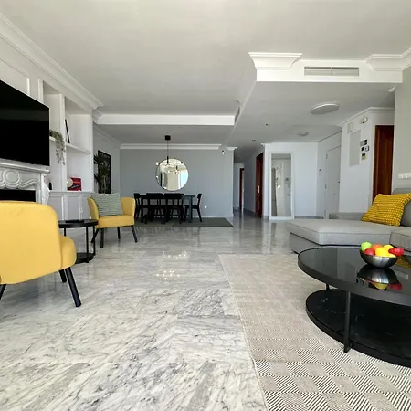 Apartment Seafront By Homing Estepona